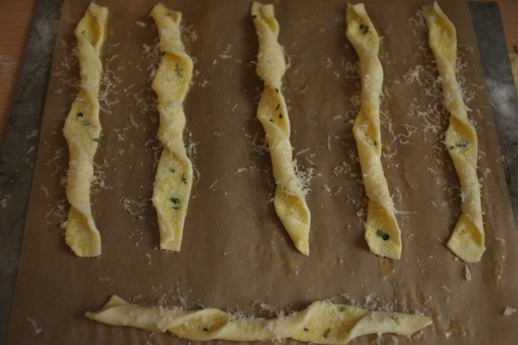 Les flutes aux deux fromages avant d'être enfournées