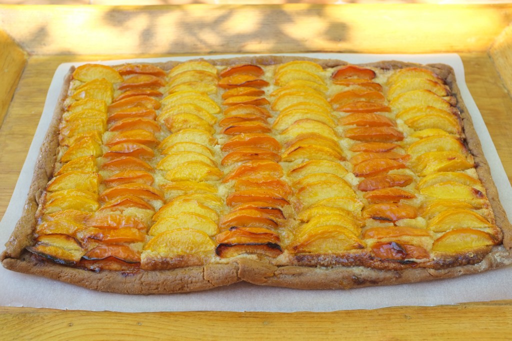 la tarte à la pêche et à l'abricot