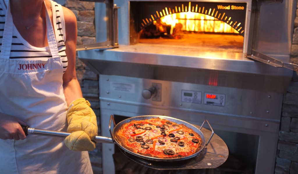 Voilà ma pizza sans gluten ! Cuite en 4 mn...