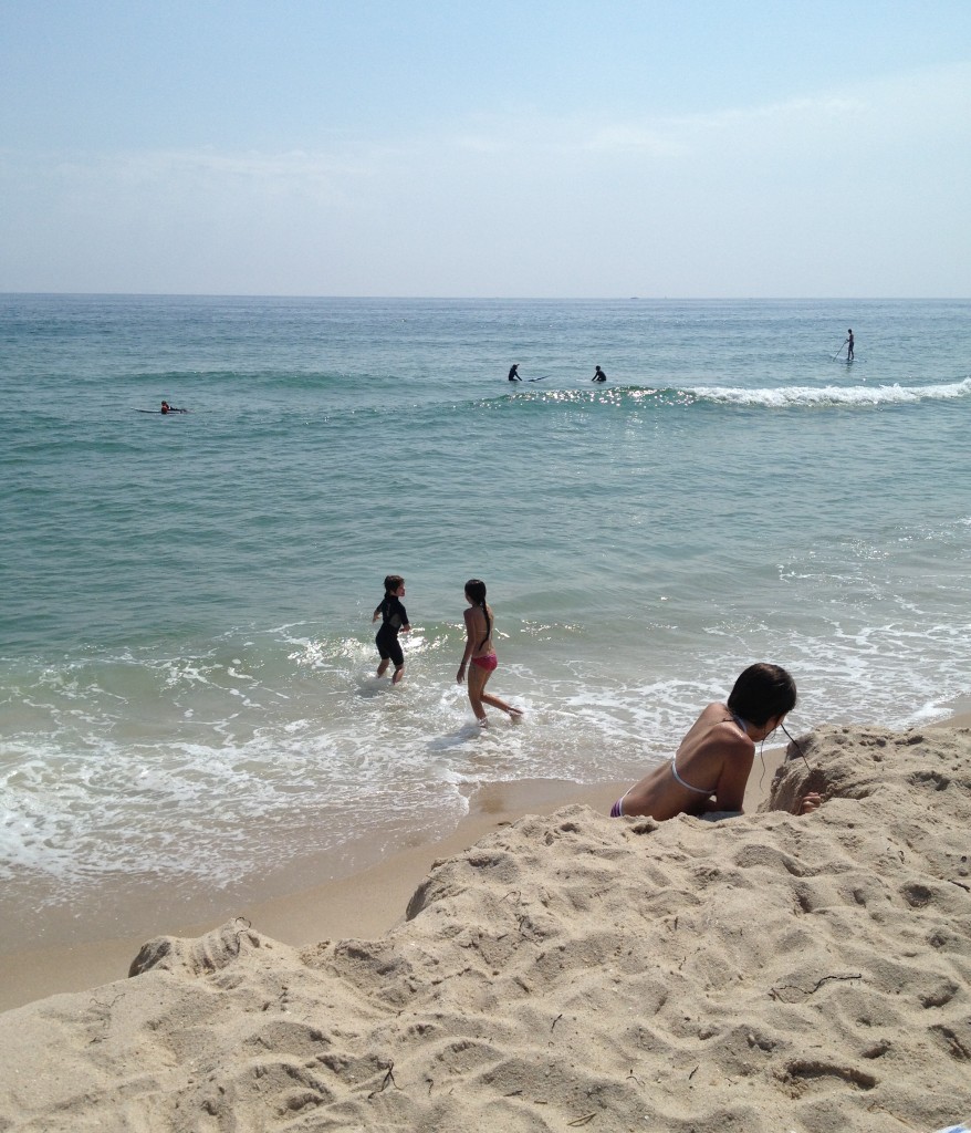Les enfants à la plage de South Hampton (New York).