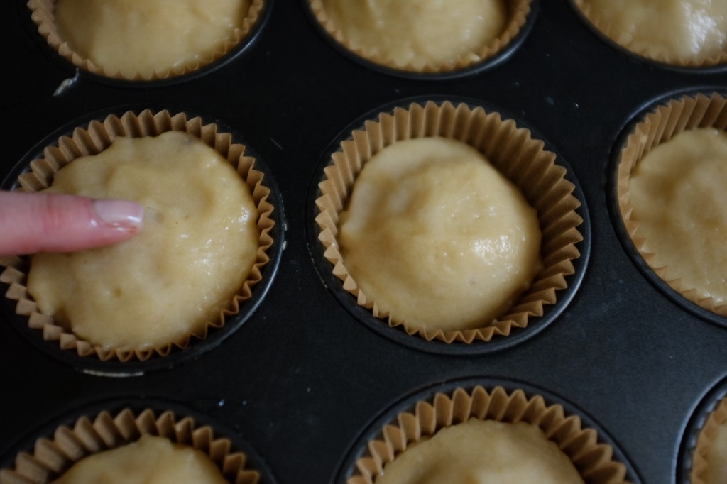 Les muffins sont recouvert d'une seconde couche de pâte sans gluten