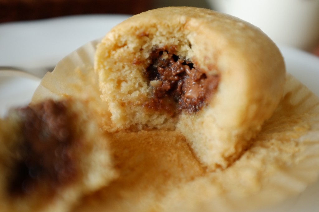 Au coeur de ce joli muffins, de la pâte à tartiner "noisette" encore tiède...