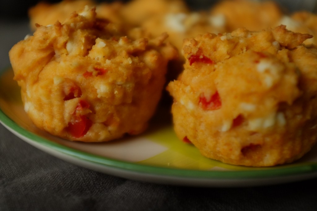 Les muffins sans gluten féta et poivron rouge