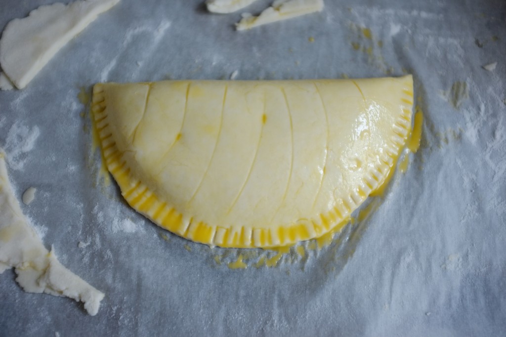 Voilà un chausson fourré de frangipane...Miam