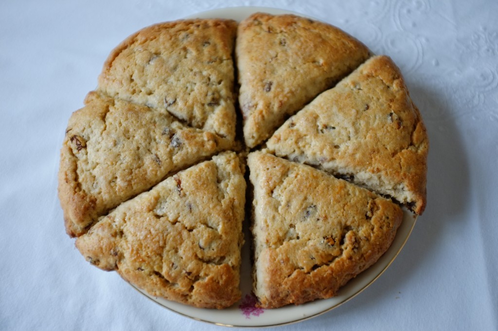 Les scones sans gluten aux raisins secs 