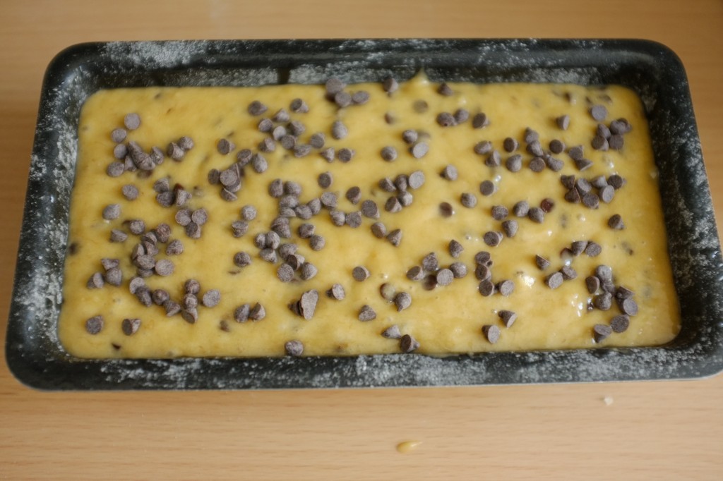 Le cake sans gluten banane-chocolat avant d'être enfourné.