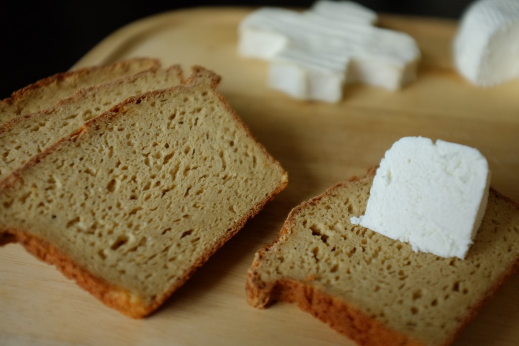 Le pain sans gluten du quotidien  pour un plateau de fromages