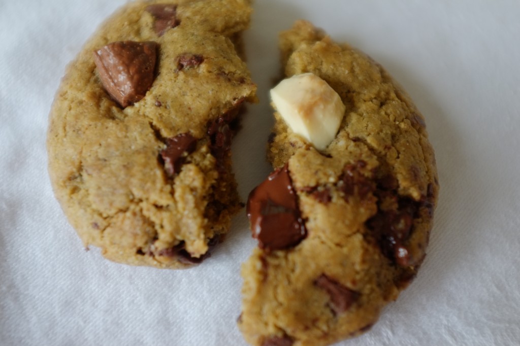 Le cookie sans gluten aux 3 chocolats: noir, blanc et au lait