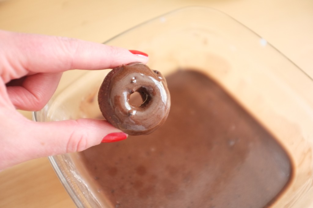 voilà le donuts sans gluten tout juste glacé