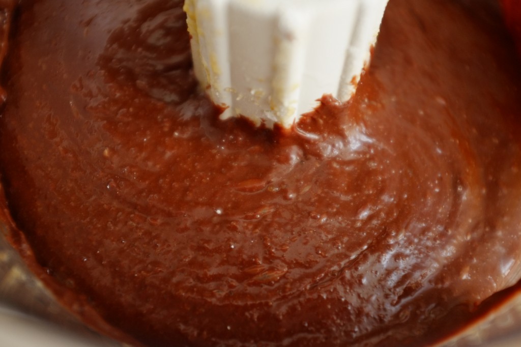 La pâte sans gluten au chocolat pour les cookies-brownie