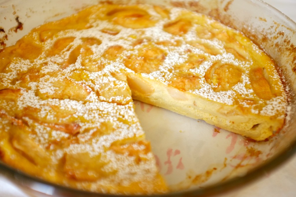 Le clafoutis sans gluten aux pêches