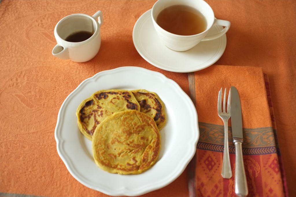 les pancakes sans gluten  au potiron pour notre petit déjeuner après Thanksgiving...