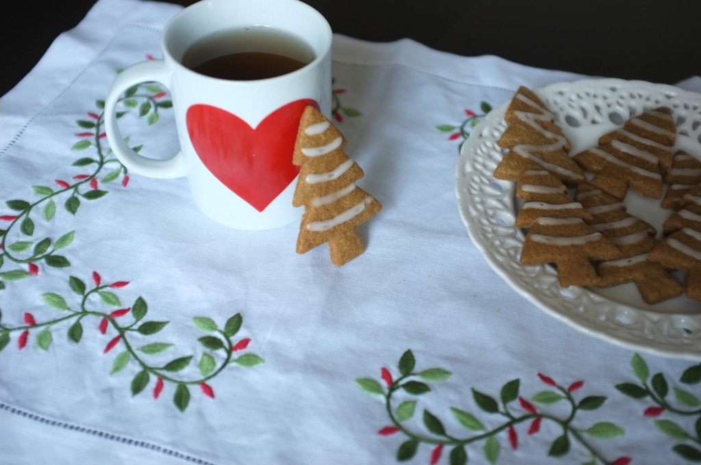 Les bisciuts sapin sans gluten aux épices sentent bon Nöel