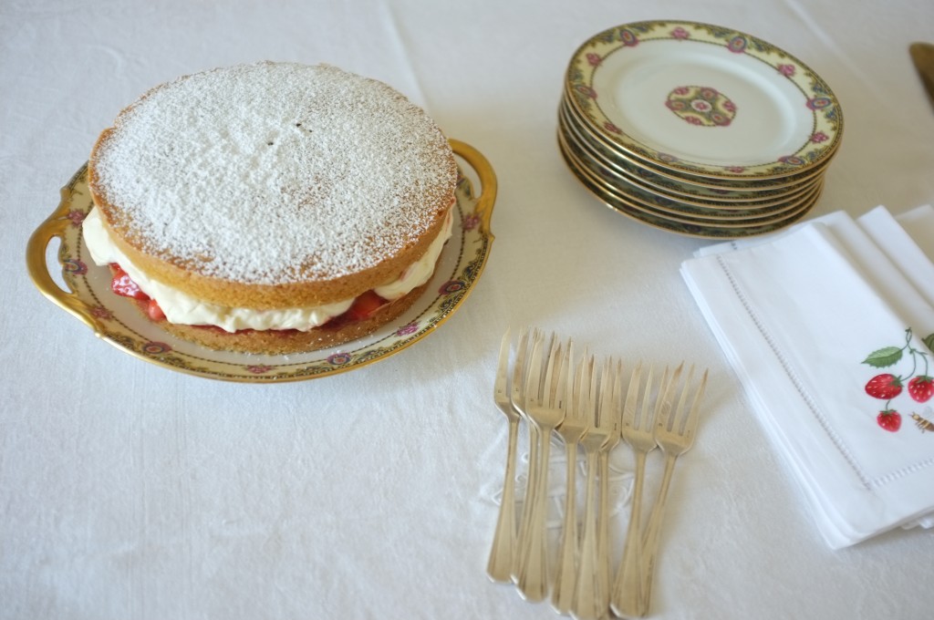 Le gâteau sans gluten Victoria pour le accompagner le thé.