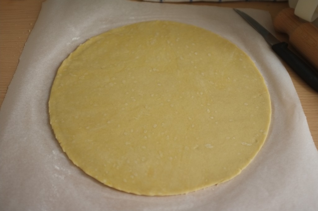 Voilà mon fond de tarte, une pâte sans gluten souple et qui ne s'éfrite pas