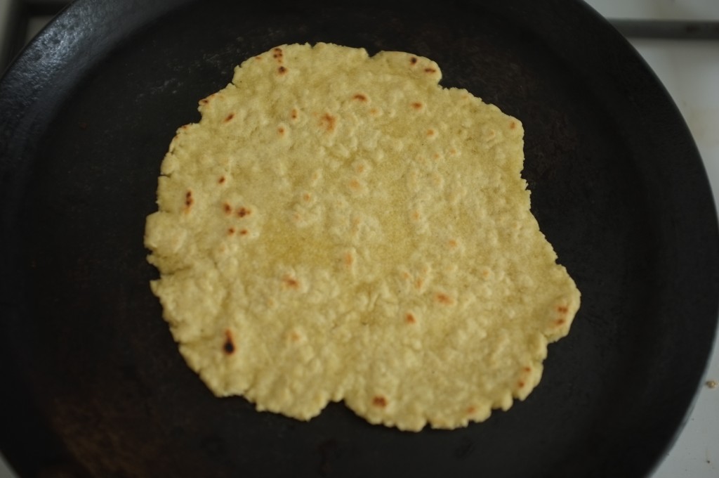 La tortilla sans gluten cuit à la poêle