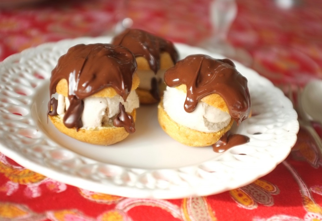 Les profiteroles sans gluten au chocolat pour notre réveillon.