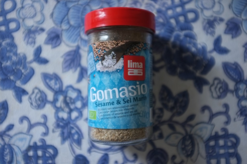 Le Gomasio, ce sel mélangé  au sésame. Celui ci est certifié -20ppm. 