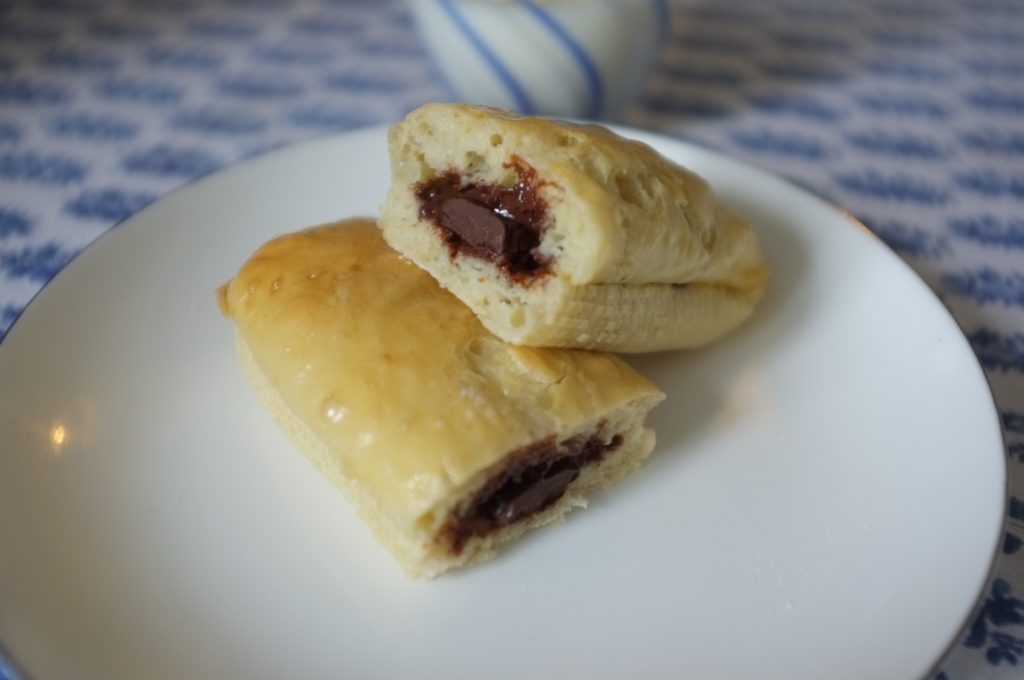 Oui, je sais, le chocolat qui fond dans la brioche encore tiède, c'est du bonheur...