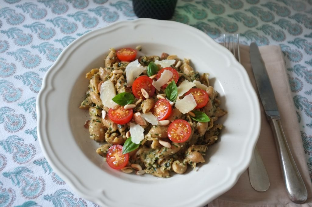 Mes pâtes à l'amande et au pesto, un vrai délice. Hâte d'essayer avec d'autres sauces...