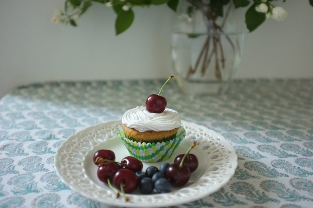 La crème fouettée sans gluten ni lactose pour décorer mes cupcakes vanille