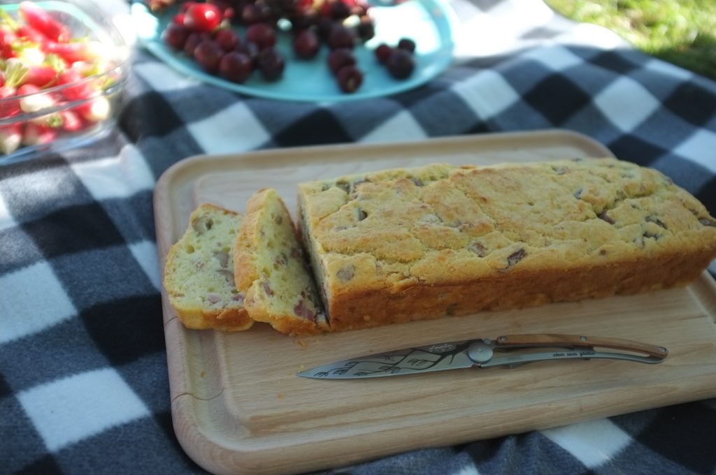 mon cake sans gluten jambon et olives, classique de os pique nique.