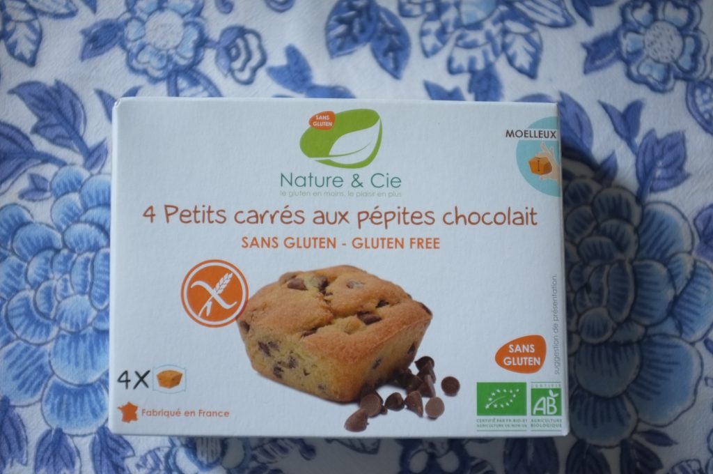 Les petits carrés aux pépites de chocolat au lait de Nature et Cie