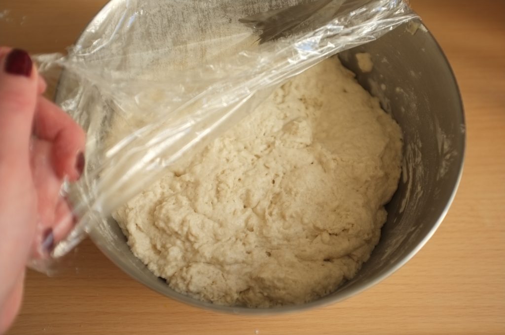 La pâte sans gluten à doublé de volume après avoir levé pendant 1h30