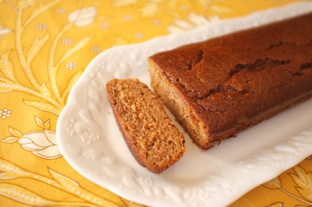 Le pain d'épice sans gluten à la farine de châtaigne est particulièrement tendre.