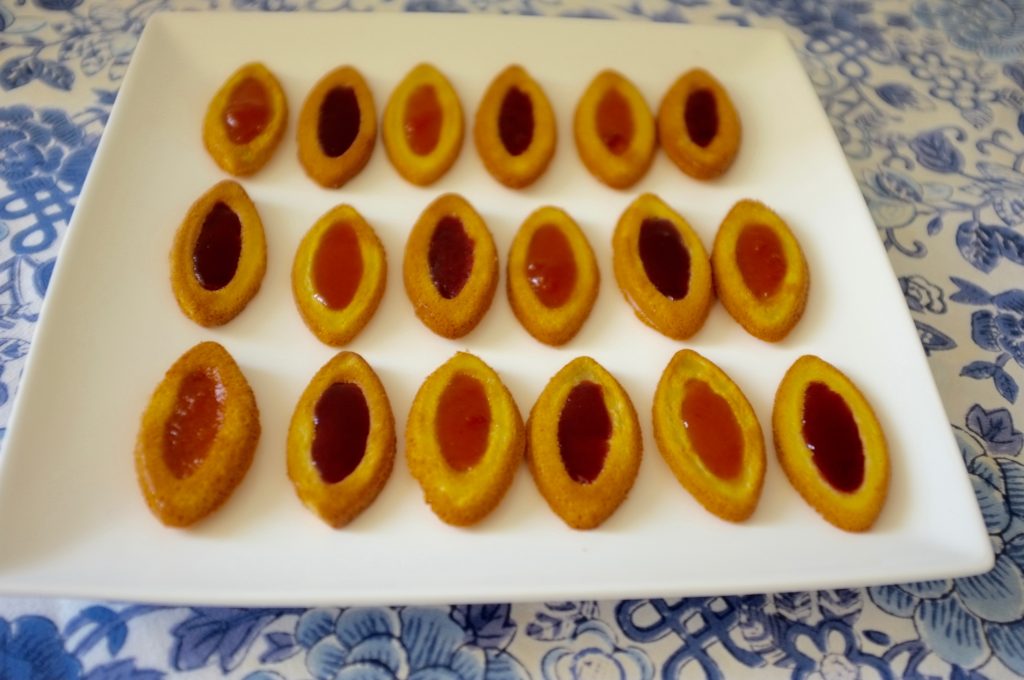 Les biscuits sans gluten barquette à la confiture pour l'heure du goûter