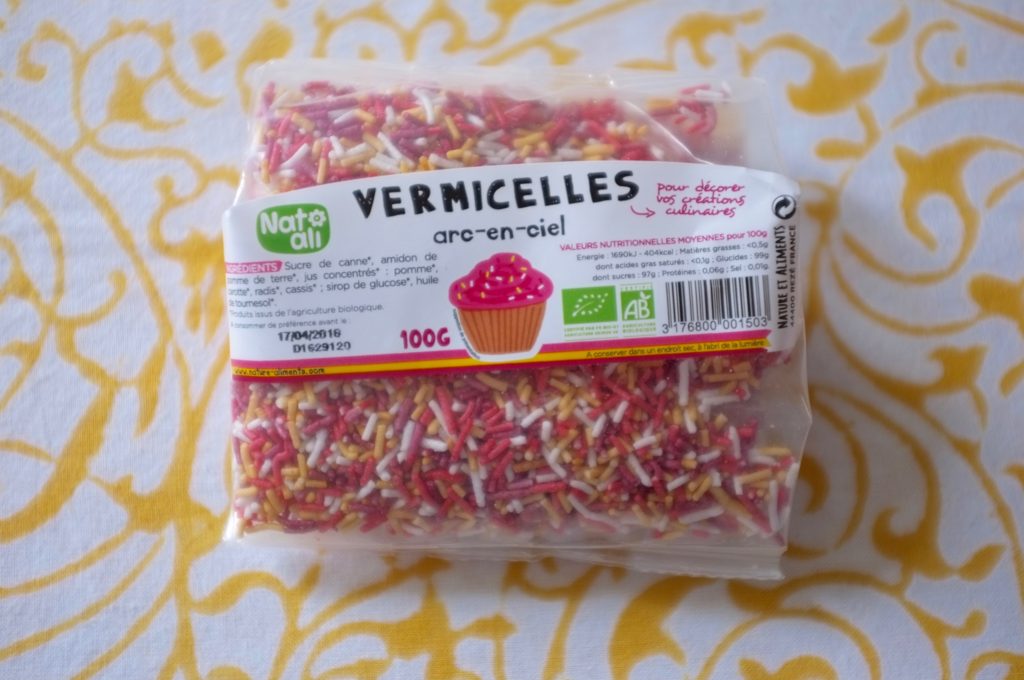 Des vermicelles de décorations sans gluten et rose !!! Impossible de résister pour mes prochaines recettes.