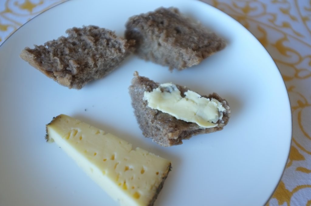 Une mie tendre et souple pour accompagner un plateau de fromage ou des tartines de confiture au petit déjeuner...