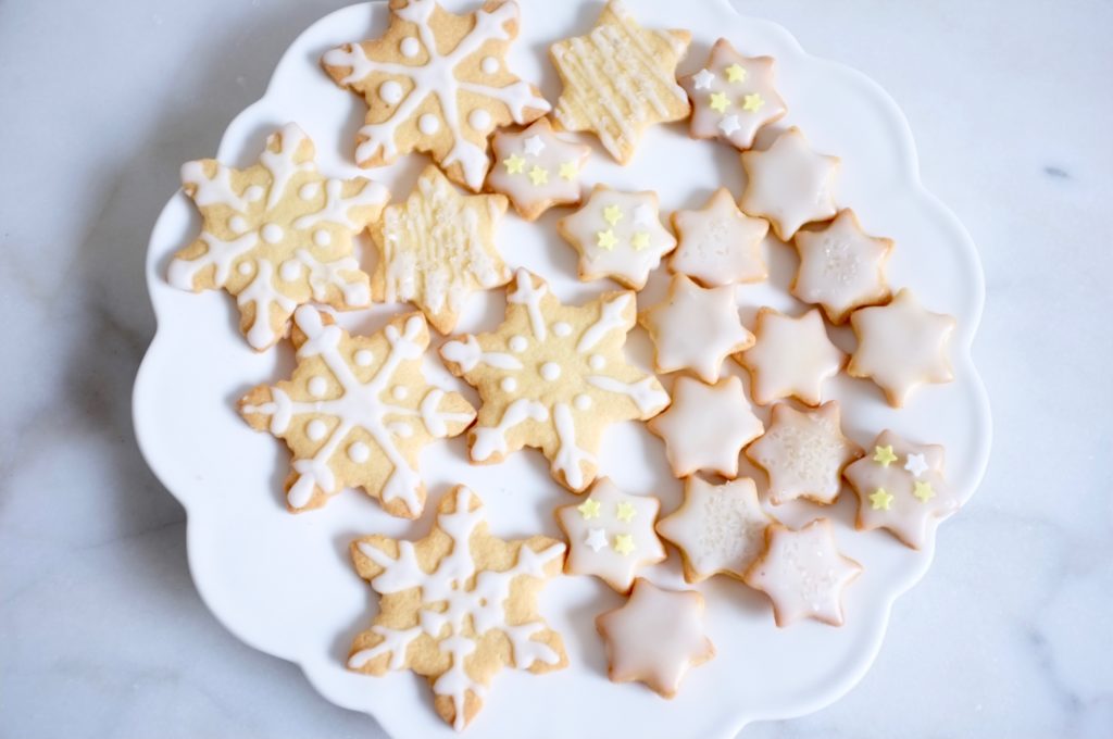 Les sablés de Noël décorés au sucre glace – (Recette de Noël